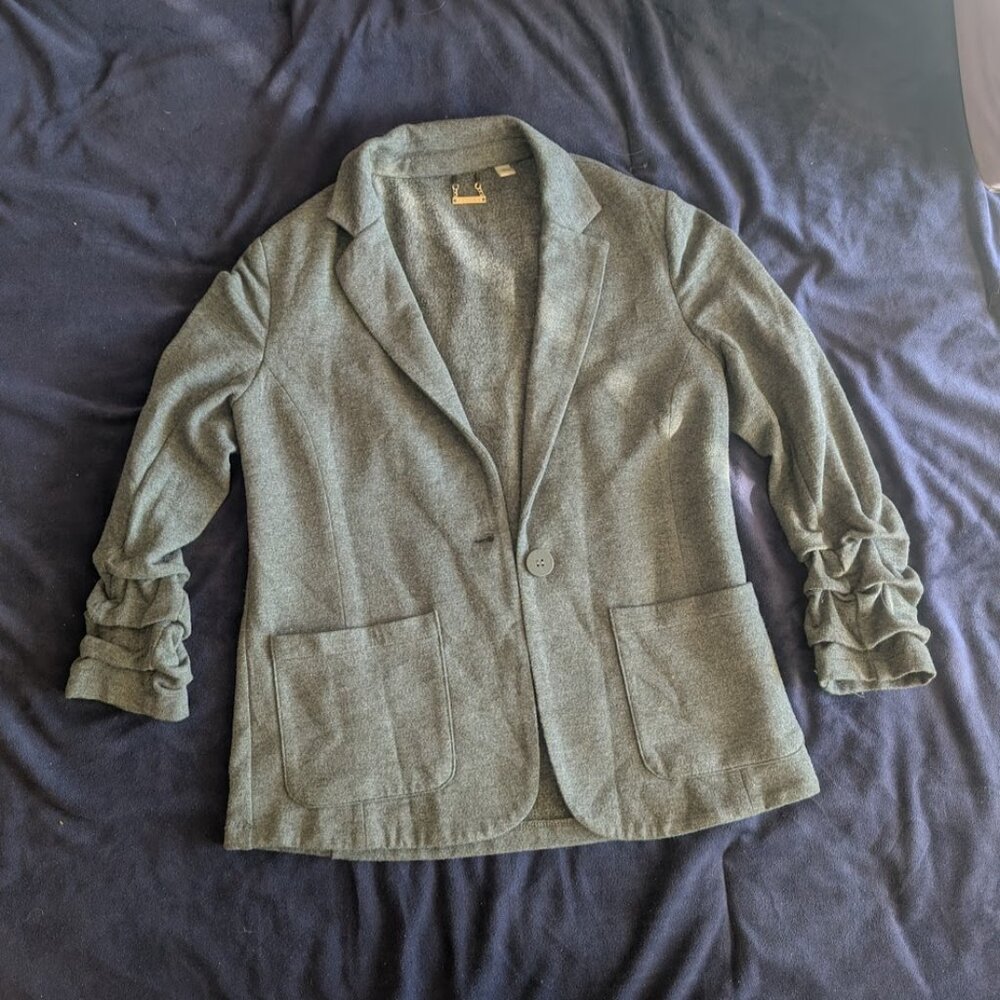 Tahari. Soft grey 'sweatshirt feel' blazer.